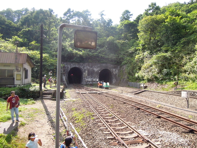 駅の前後がトンネル(2)