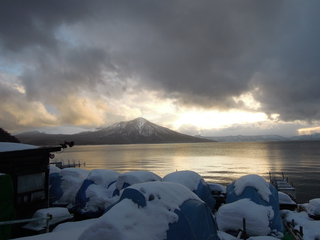 支笏湖と風不死岳