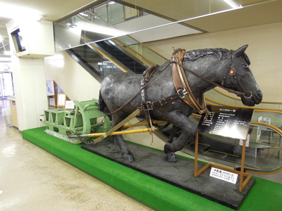 ばんえい馬「カツタロー」の像