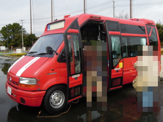 元・赤バス（大阪市で運行されていたコミュニティバス）の車両を個人で保有している方がいる