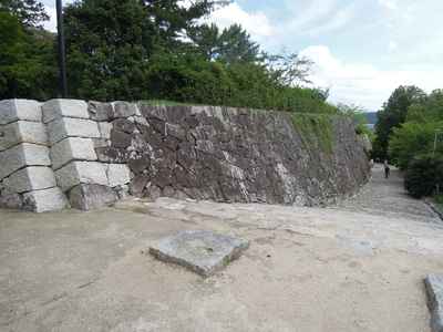 伊賀上野城付近の石垣