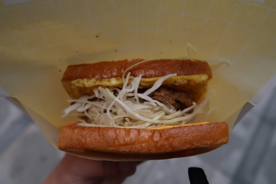 ��򶴤���ѥ�򤽤ξ�ǾƤ��Ƥ����Τ�������������