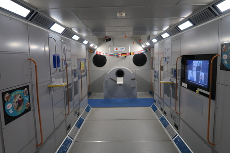 �����κƸ�