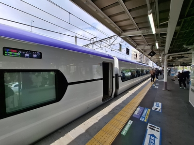 甲府駅から特急かいじに乗車