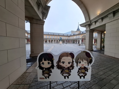 パルケエスパーニャの掲示（氏家むつみ・関裕美・堀裕子）