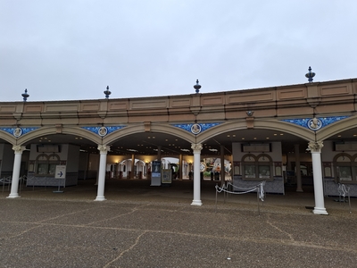 パルケエスパーニャを離脱