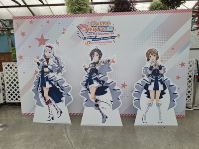 コラボアイドルのメイン3人（四条貴音・菊地真・萩原雪歩）の等身大パネル